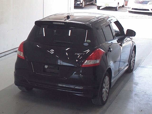 2013 SUZUKI SWIFT